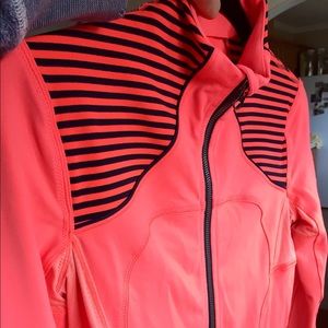 Lululemon Forme Define Jacket classic stripe 6